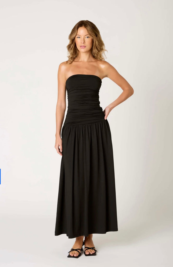 Damen Abendkleid Schulterfrei Mit Raffung Am Oberteil Bodenlang