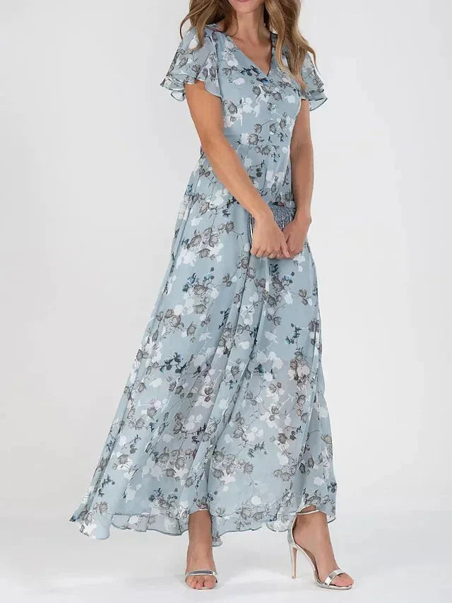 Chloé | Elegantes Damenkleid – Stilvolle Silhouette & minimalistisches Design