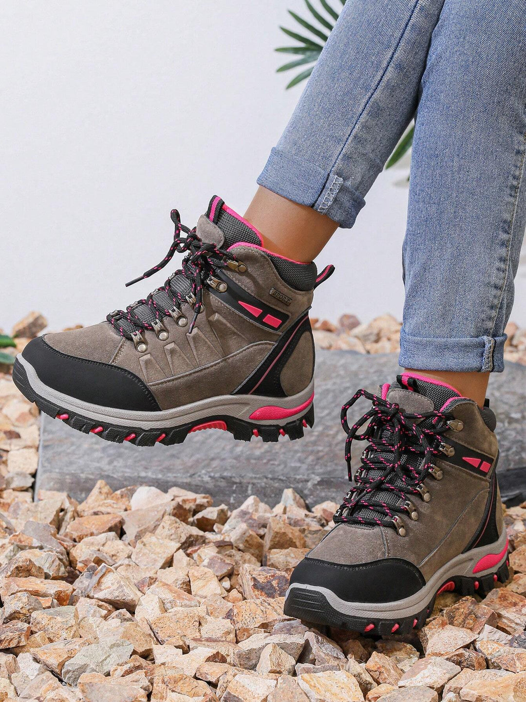 Luna | Unisex Wanderschuh – Wetterfestes Design, Steilsicherer Grip & Langstrecken-Performance