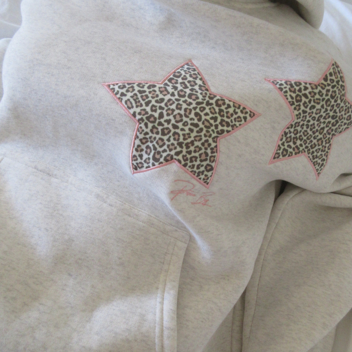 Hoodie Leoparden- und Sternenmuster aus Baumwollmischfleece