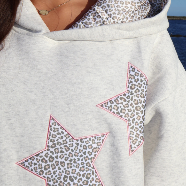 Hoodie Leoparden- und Sternenmuster aus Baumwollmischfleece