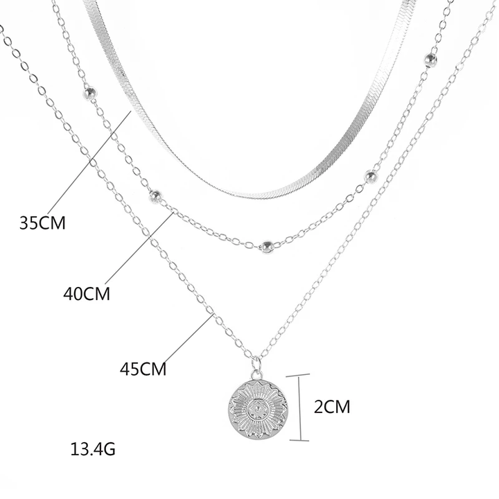 Halskette Eleganz Raffinesse Selbstvertrauen aufwendiges Design glänzendes Aussehen