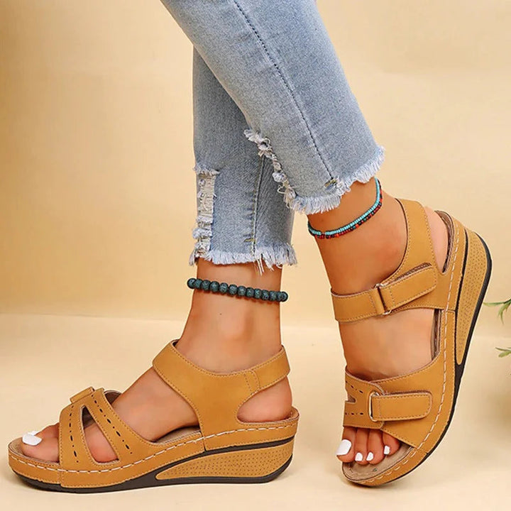 Vespera | Damen-Sandalen – Medizinisch inspirierter Komfort für entspanntes Gehen