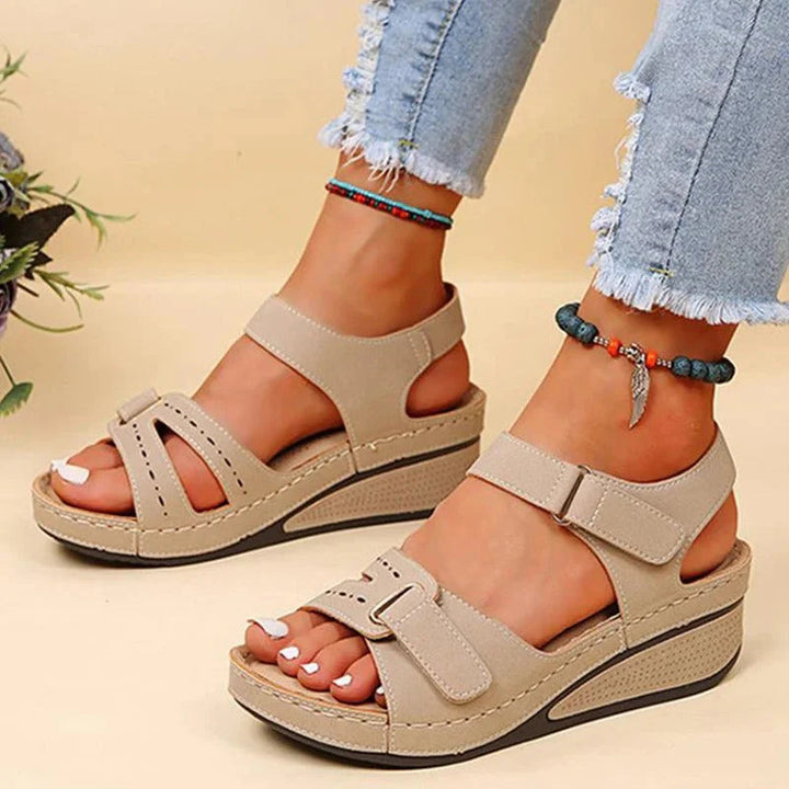 Vespera | Damen-Sandalen – Medizinisch inspirierter Komfort für entspanntes Gehen
