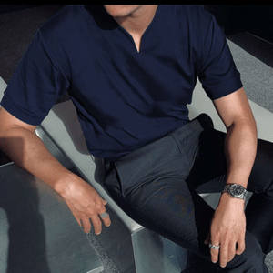 Nara | Herren Polo-Shirt – Modell Steffen, Slim-Fit & Eleganter V-Ausschnitt