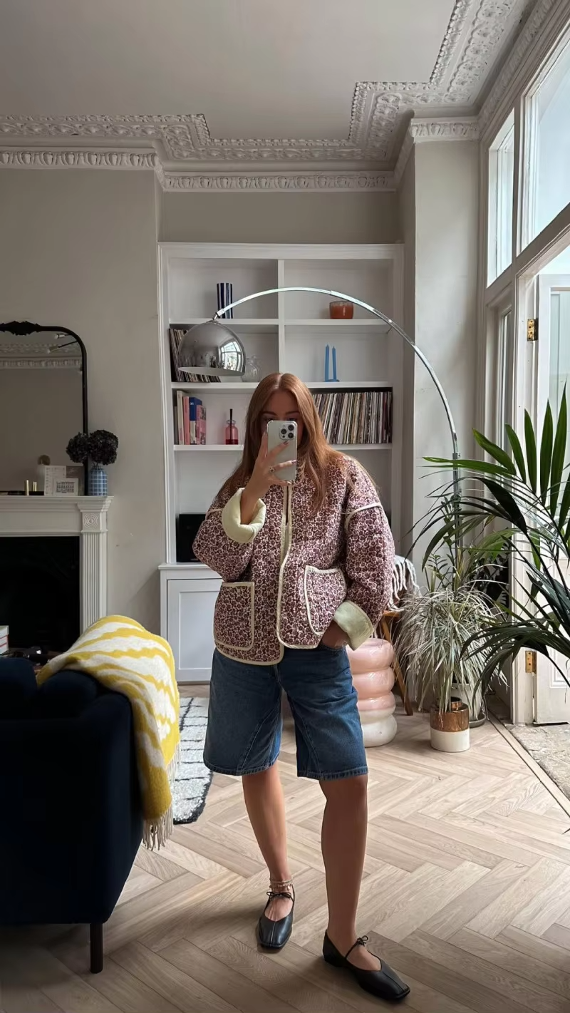Damen Stepp Übergangsjacke Mit Femininem Blumenmuster Kurz